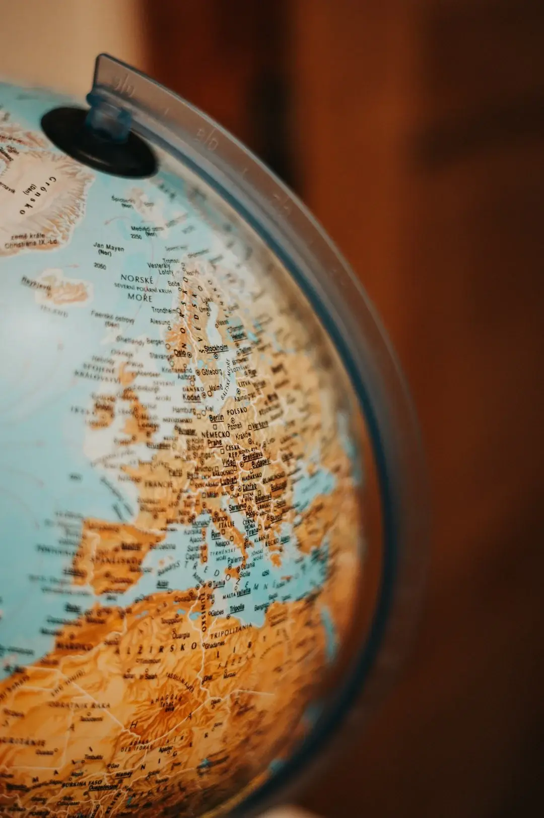 Cloudflare Monetization Gateway Brings x402 Usage Payments to DNS-Scale Web APIs