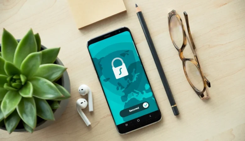 Gemini Android Lock-Screen Flaw Could Let AI Send SMS Without the Usual Checks