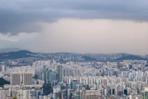 Platform Convergence for AI-Native Apps: Managed Runtimes, Sandboxed Agents, and API Governance in Azure