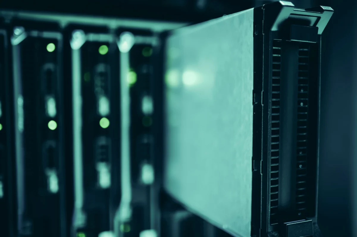 Secure, High-Performance GPU Inference on VPS vs Dedicated Servers: A Network-First Blueprint for AI Infrastructure