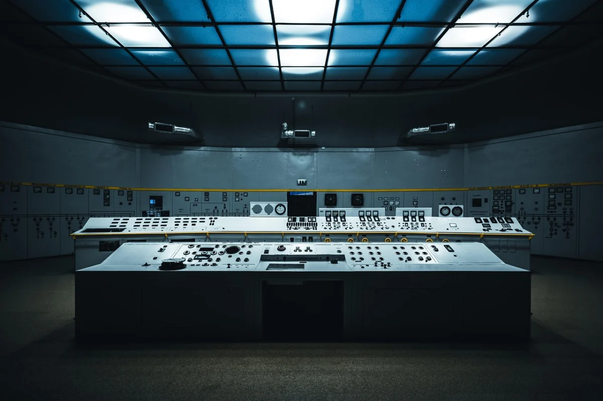 Supply chains shift from decision support to supervised autonomy as multi-agent systems gain real execution authority