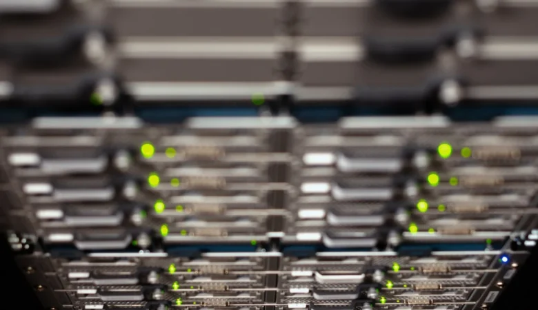 Designing Low-Latency GPU Server Networks: RDMA Interconnect + NVMe-oF Storage for Reproducible AI Workloads